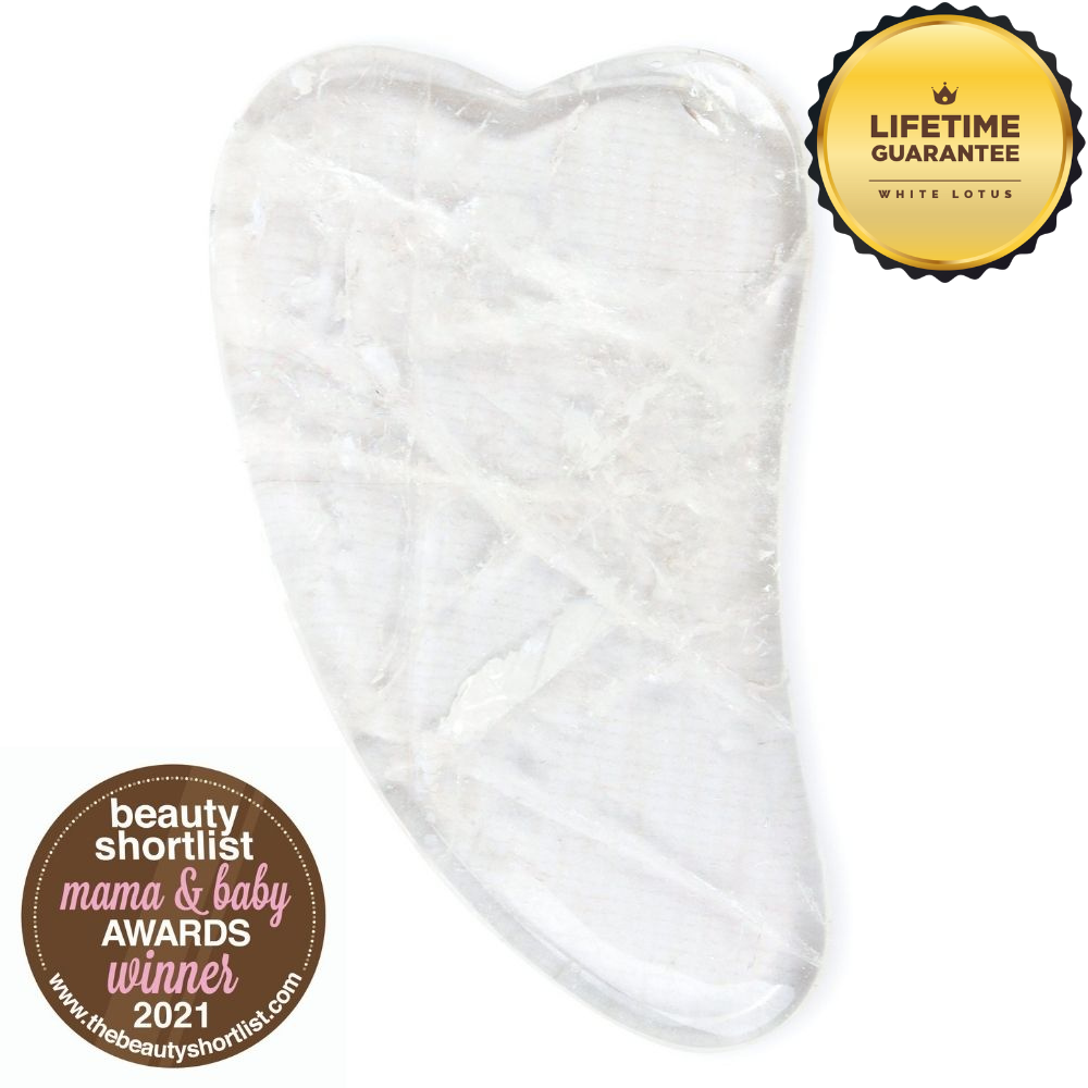 Gua Sha en cristal de quartz clair - cristal naturel sans produits chimiques dans une boîte doublée de soie signature