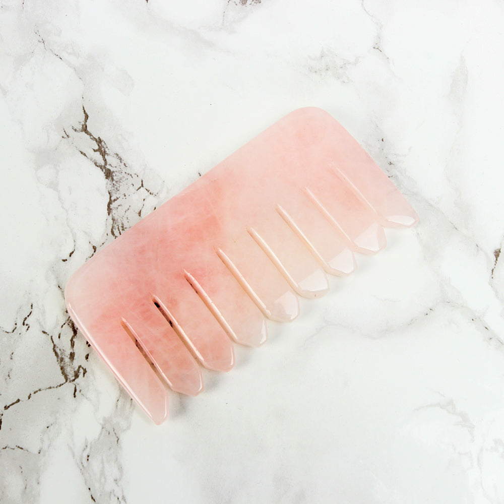 Peigne en Quartz Rose - Cristal Naturel Sans Produits Chimiques dans une Boîte Doublée de Soie Signature