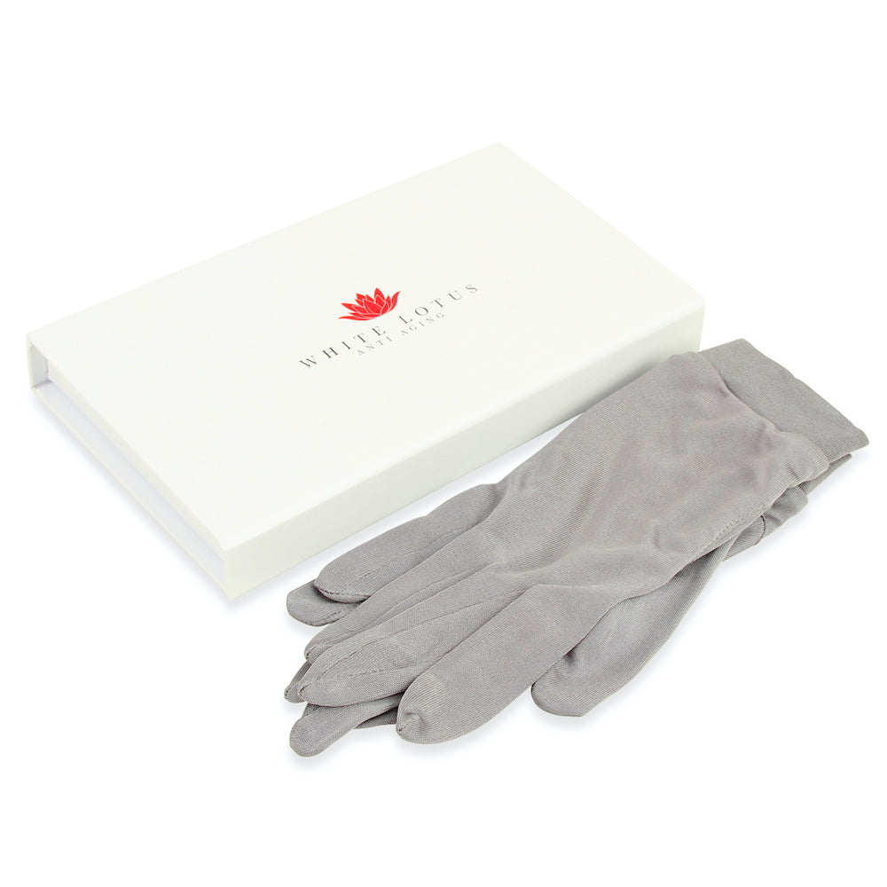 Reine Seidenhandschuhe